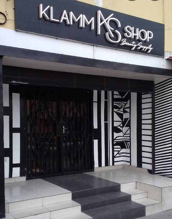 Devanture KLAMMSHOP Beauty Supply à Brazzaville